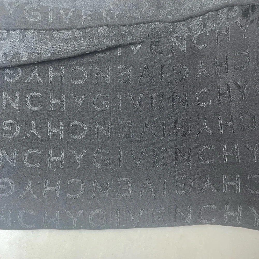 NEW Givenchy Silk Logo-Jacquard Fringe Scarf Made in Italy - Picture 9 of 9